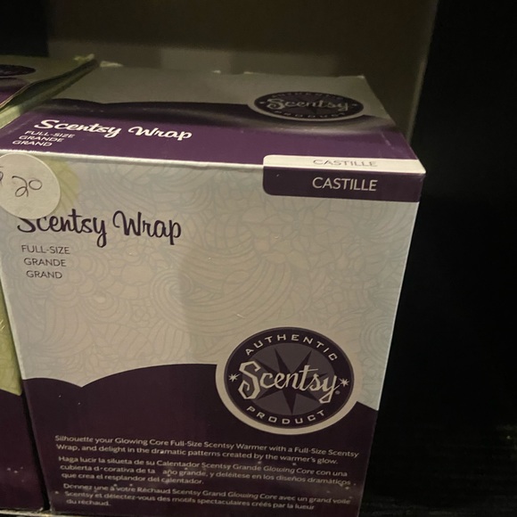 5 wraps and on stand - Picture 3 of 6